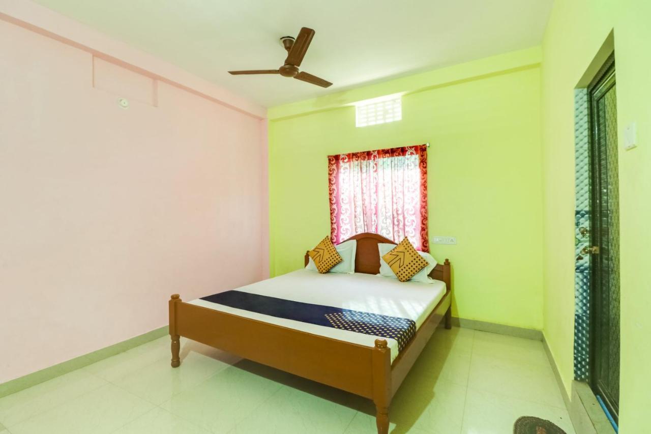 Spot On 68703 Delight Inn Purî Extérieur photo